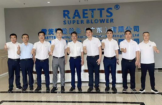 贛州市副市長陳水連、贛州市經(jīng)開區(qū)黨工委副書記梁丁盛等領導先后蒞臨雷茨考察